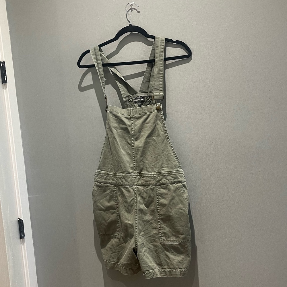 Toad & Co. Green overall shorts